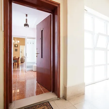 아파트 Vera With Sea View And Old Town View