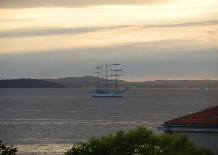 아파트 Vera With Sea View And Old Town View 자다르