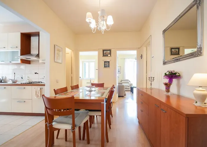 Vera With Sea View And Old Town View זאדאר